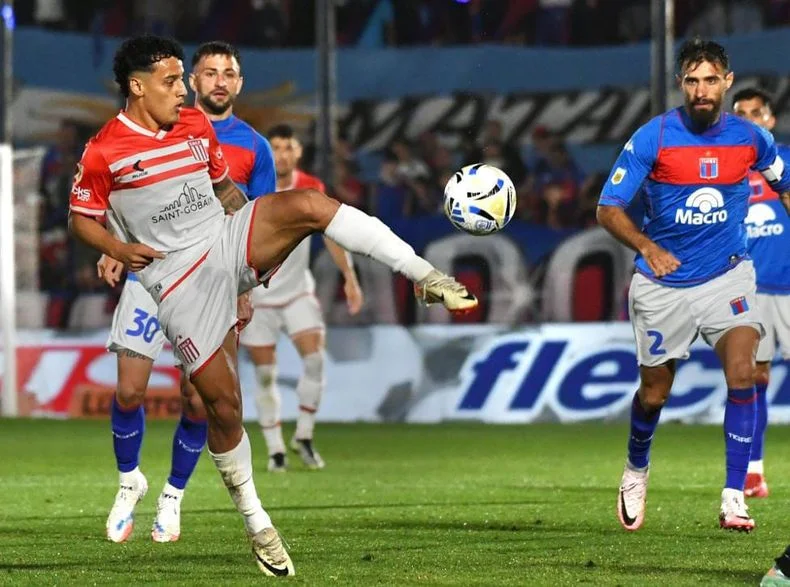 Estudiantes cay&oacute; 0-1 en su visita a Tigre y qued&oacute; sin clasificaci&oacute;n a la Copa CONMEBOL Sudamericana