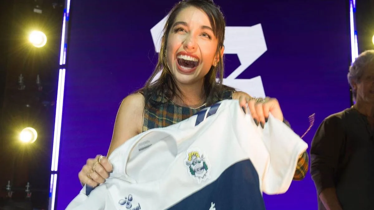 María Becerra volvió a manifestar su amor por Gimnasia
