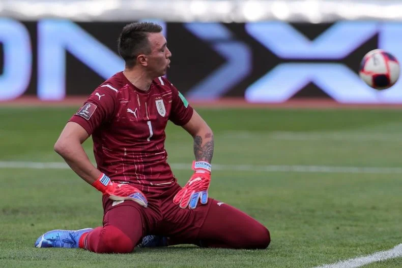 Bolivia venció 3-0 a Uruguay en las eliminatorias sudamericanas 2022 y dejó a Uruguay en la cuerda floja