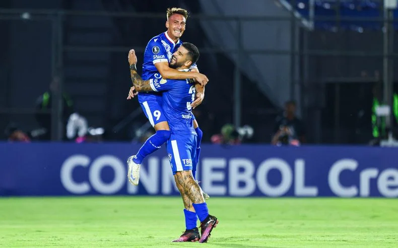 Braian Romero lleva dos goles y Elías Gómez tres asistencias en dos partidos con Vélez por Libertadores