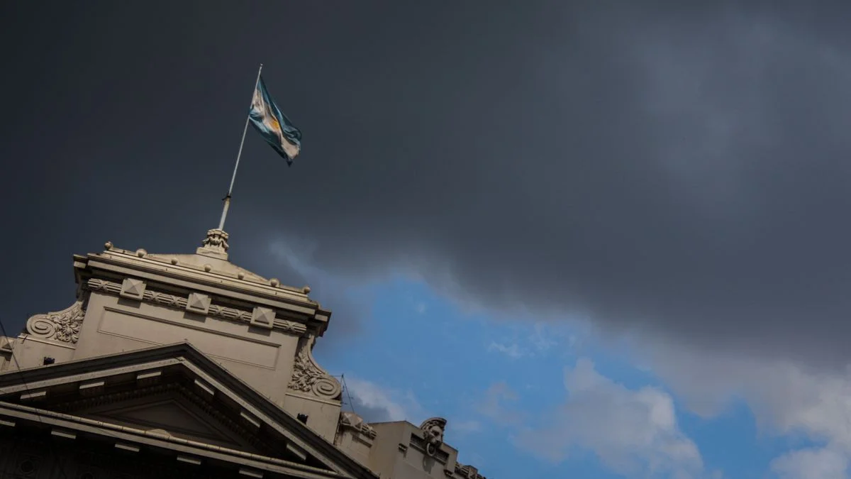 Cierre de semana entre nubes y sol en La Plata