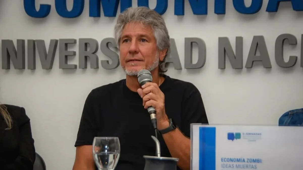 Amado Boudou brindó una charla de economía en la Facultad de Periodismo