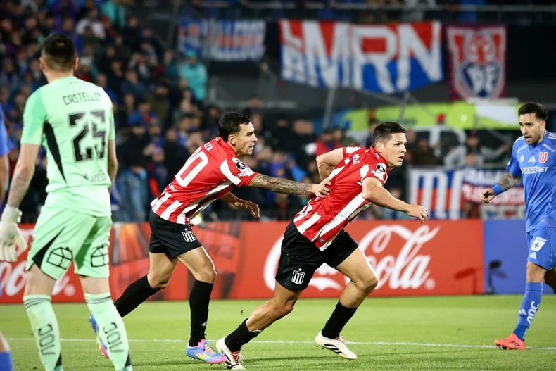 Estudiantes dio el golpe en Chile y es puntero en la Libertadores
