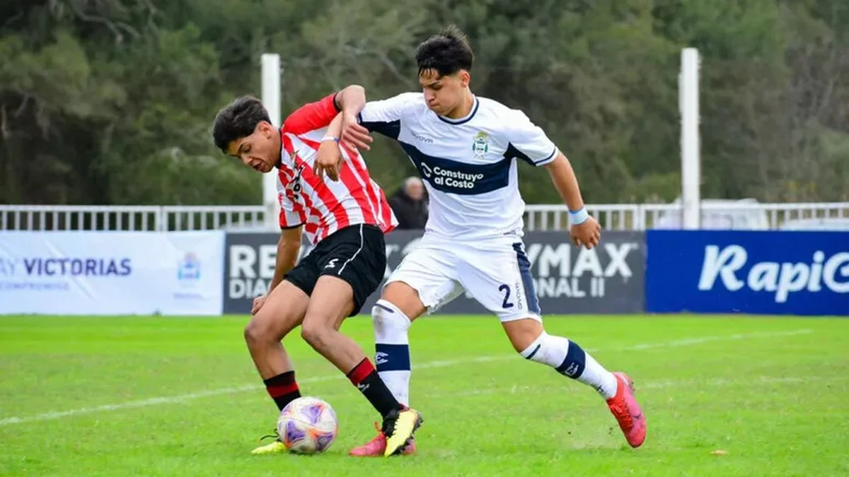 Gimnasia y Estudiantes se enfrentan en los clásicos de juveniles