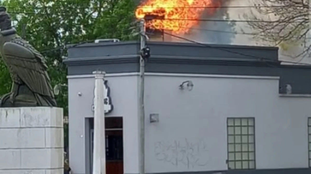 Tensión en La Loma: se registró un incendio en una parrilla