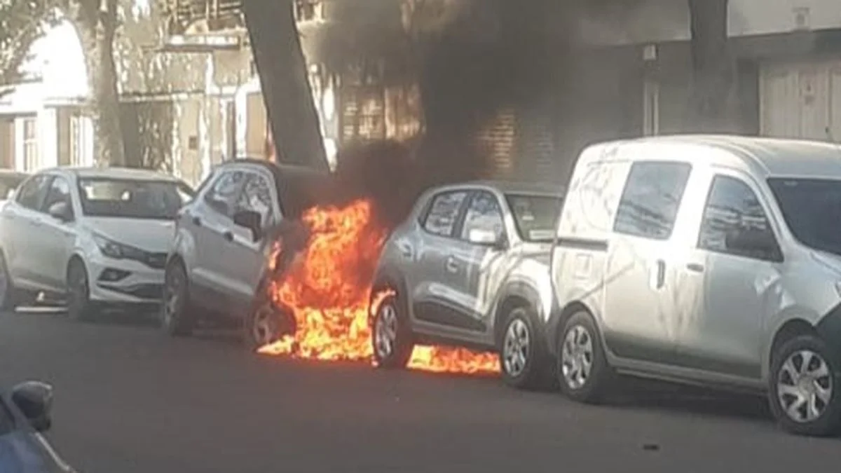 Quemacoches atacaron en el centro de La Plata