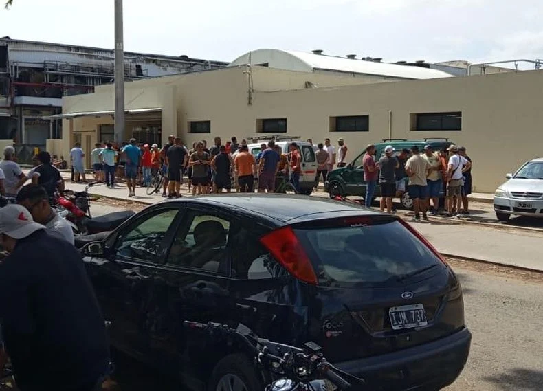 Trabajadores se autoconvocaron en el Frigorífico Gorina