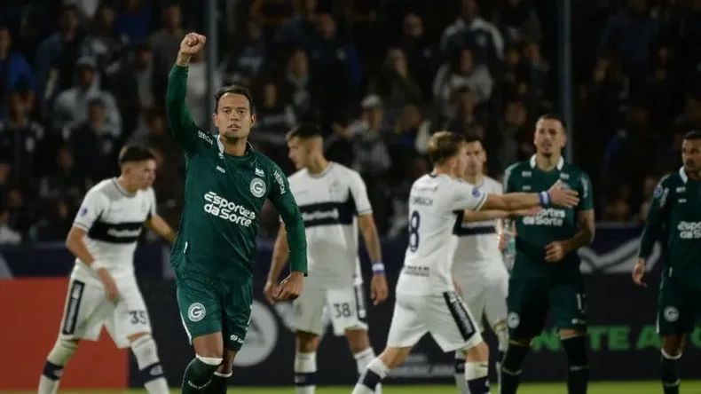 Gimnasia en la Copa Sudamericana 2023, donde no pudo pasar la fase de grupos