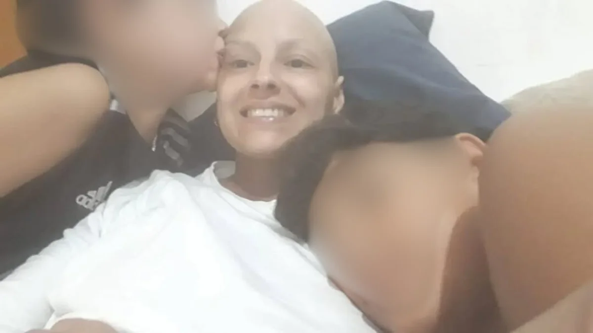 Piden ayuda para una mujer de La Plata que sufre una grave enfermedad