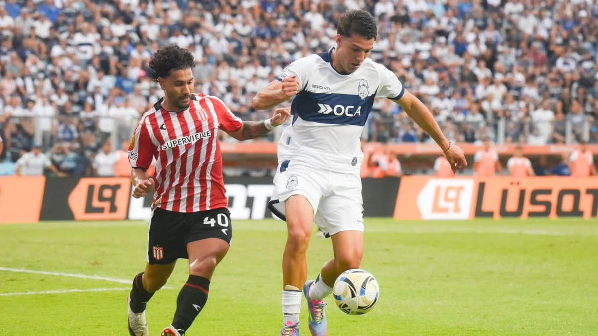 Clásico Platense: Gimnasia y Estudiantes empataron en un duelo intenso en el Bosque