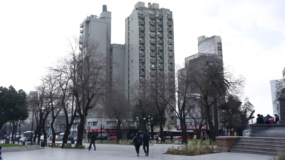 Jueves nublado y un poco fresco en La Plata