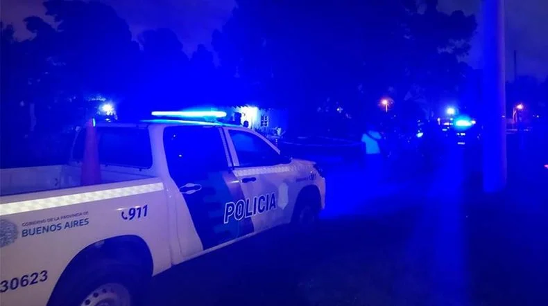 cinco delincuentes, entre ellos dos polic&iacute;as, detenidos por tenencia ilegal de armas y drogas en Berisso