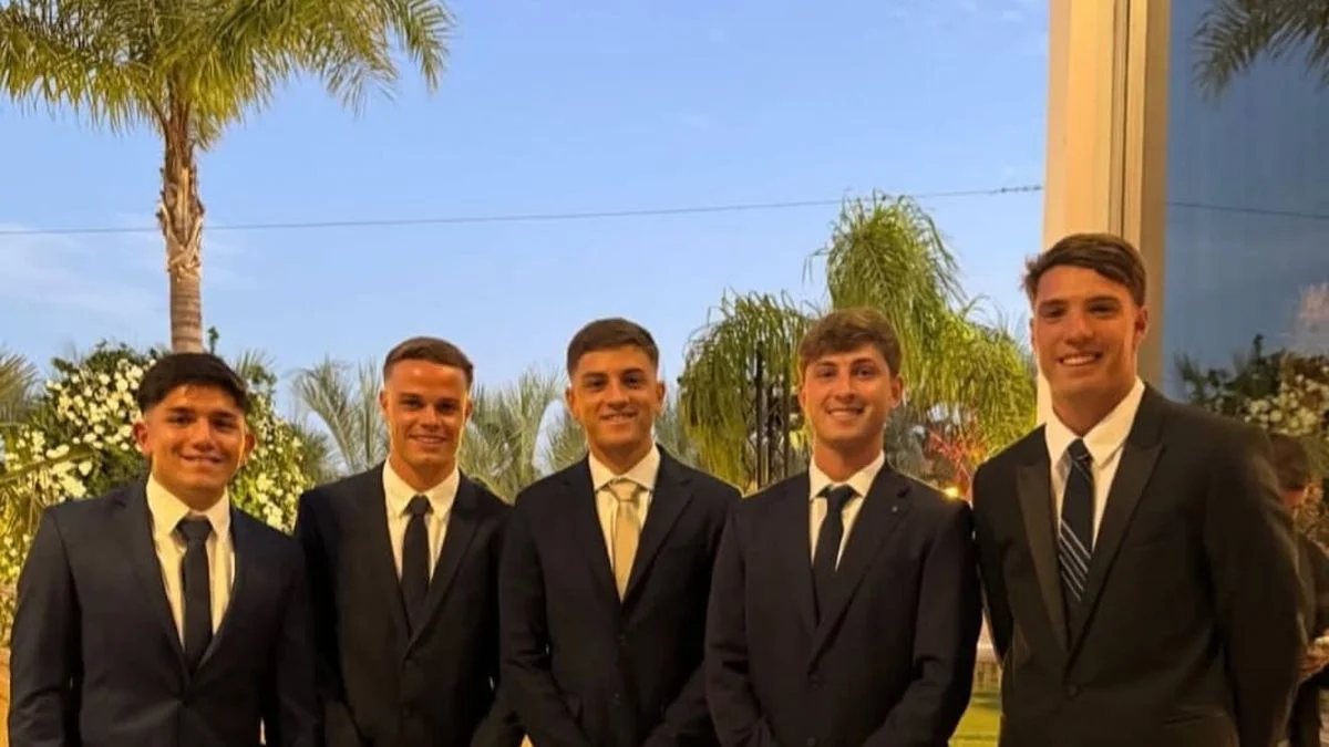 Un jugador de Gimnasia y ¿un futuro Lobo? juntos en un casamiento en Gonnet