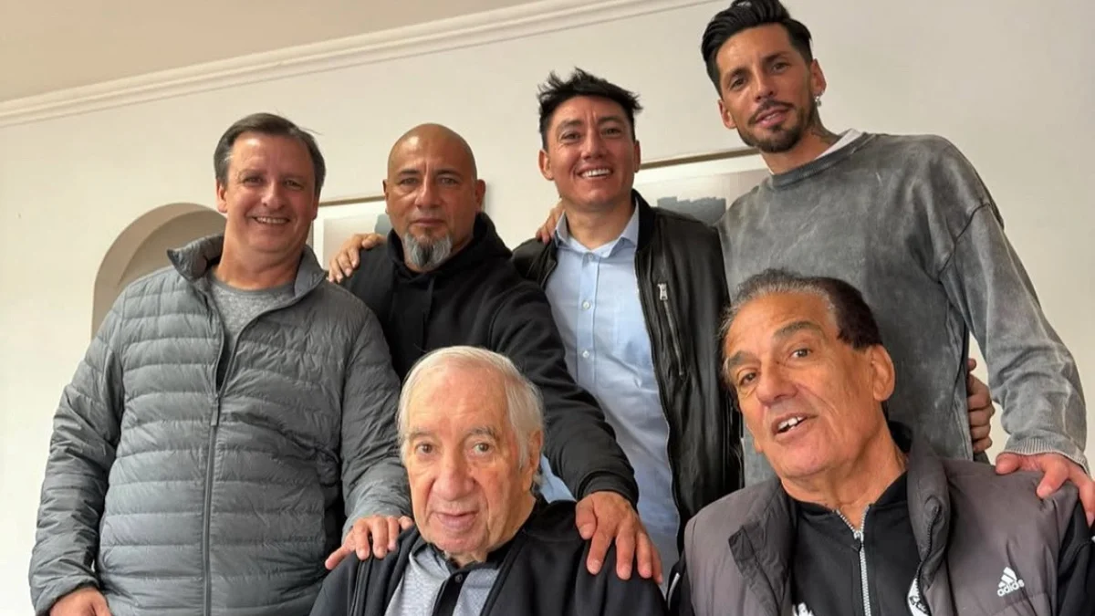Carlos Bilardo recibió la visita de sus mejores alumnos de Estudiantes