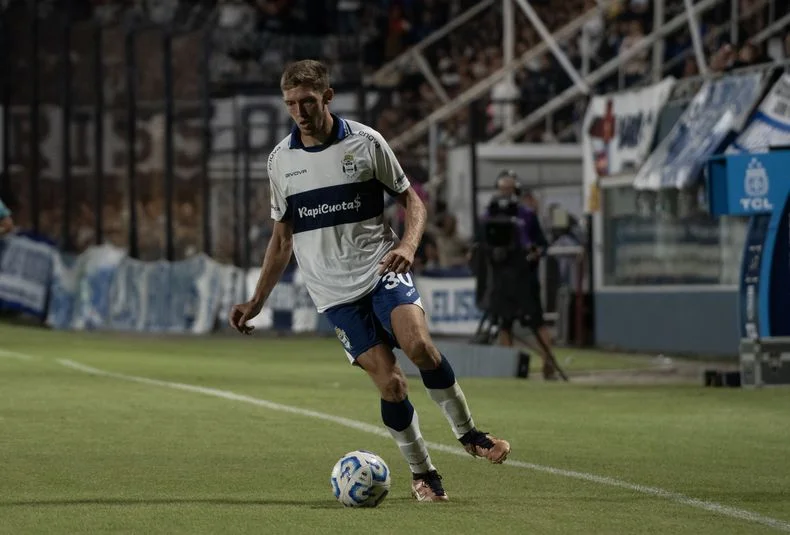 El ex Gimnasia, Rodrigo Castillo fue presentado como nuevo refuerzo del Fluminense de Brasil