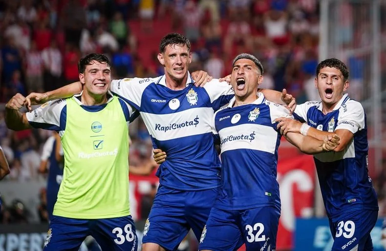 Gimnasia debutar&aacute; en el Bosque ante Racing en el 2026