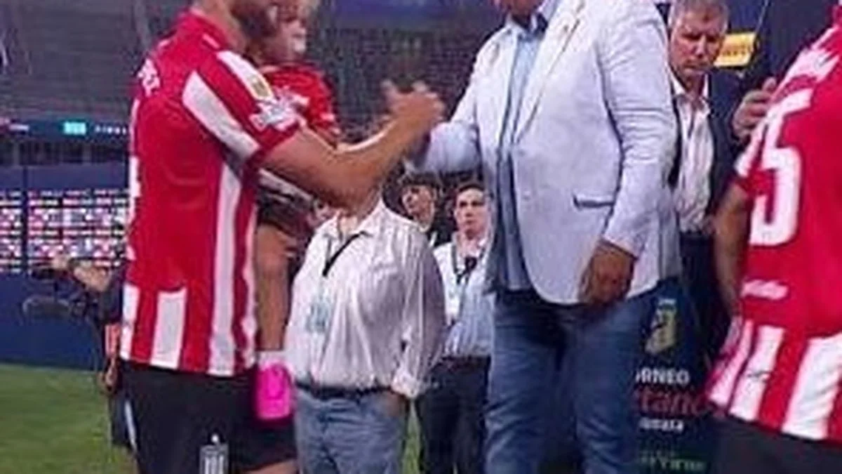 Ángel Di María y ¿un like contra Estudiantes y Verón?