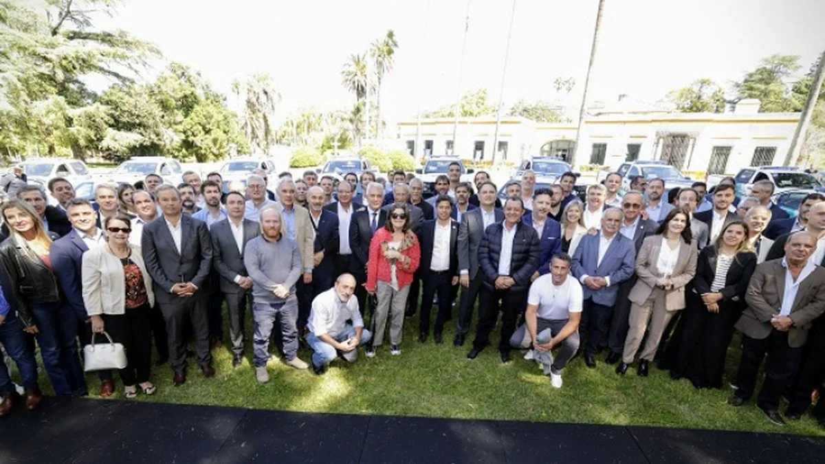 Kicillof juntó más de 100 intendentes que fueron a buscar el Fondo de Seguridad