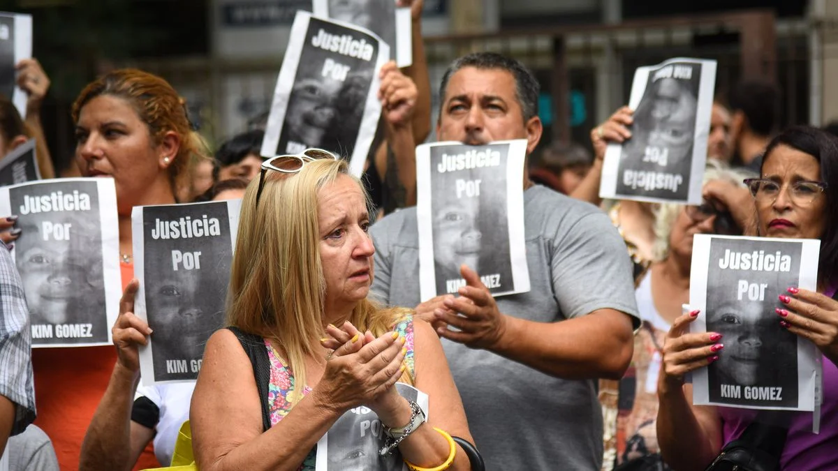 Nueva marcha por el asesinato de Kim Gómez, esta vez frente al Juzgado de Menores