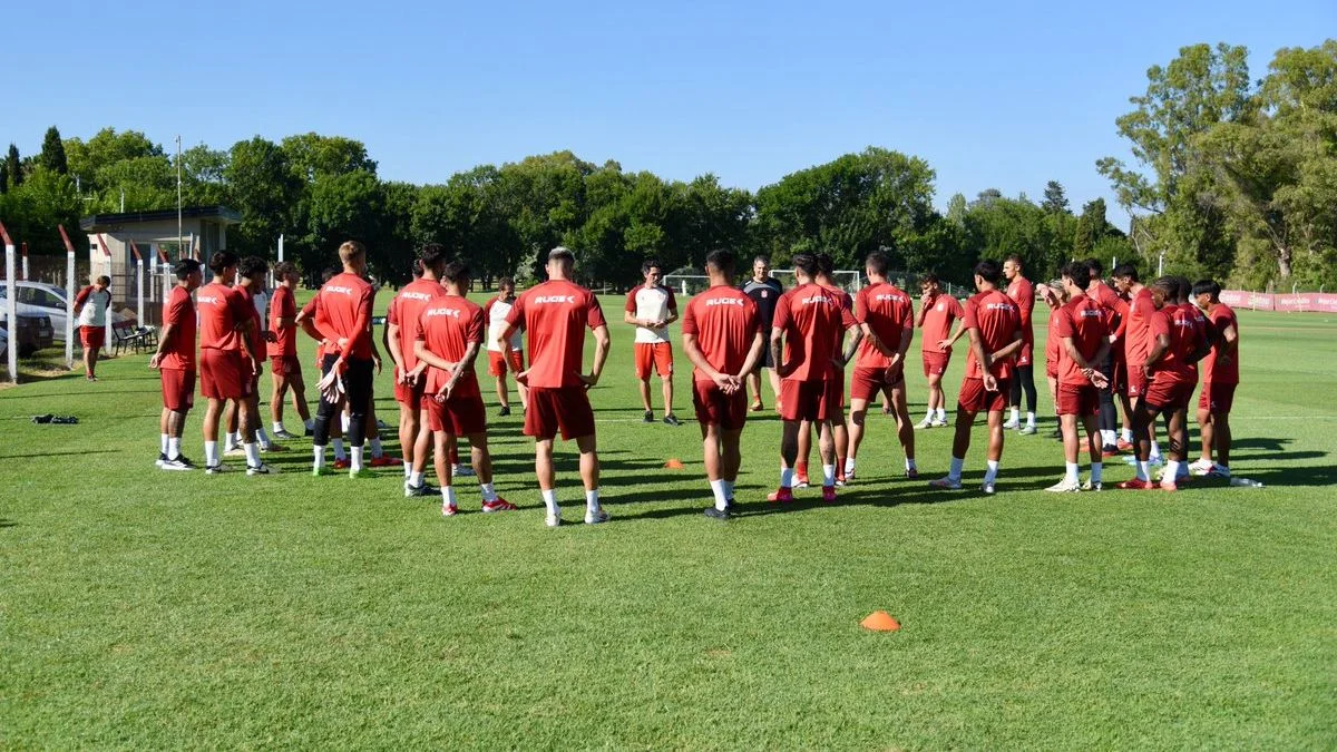 Eduardo Domínguez rearma el once de Estudiantes