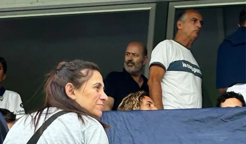 Según Javier Milei, Federico Sturzenegger festejó el título de Estudiantes