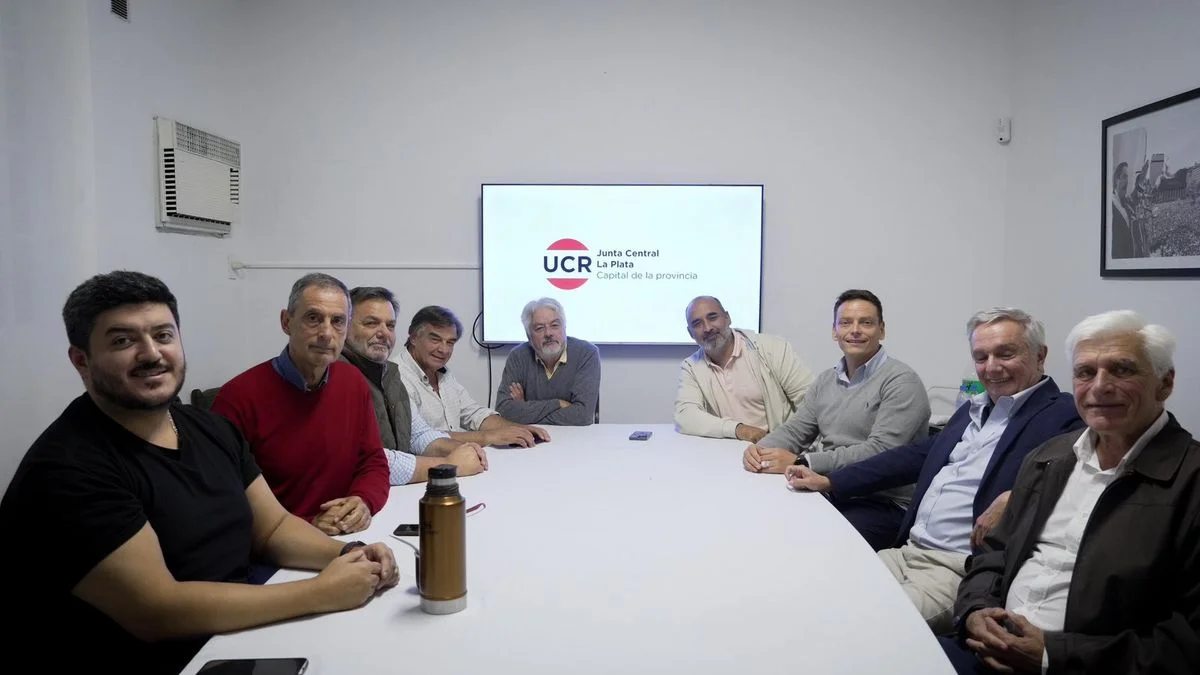 El radicalismo de La Plata reunió a sus expresidentes de cara a las internas del 7 de junio