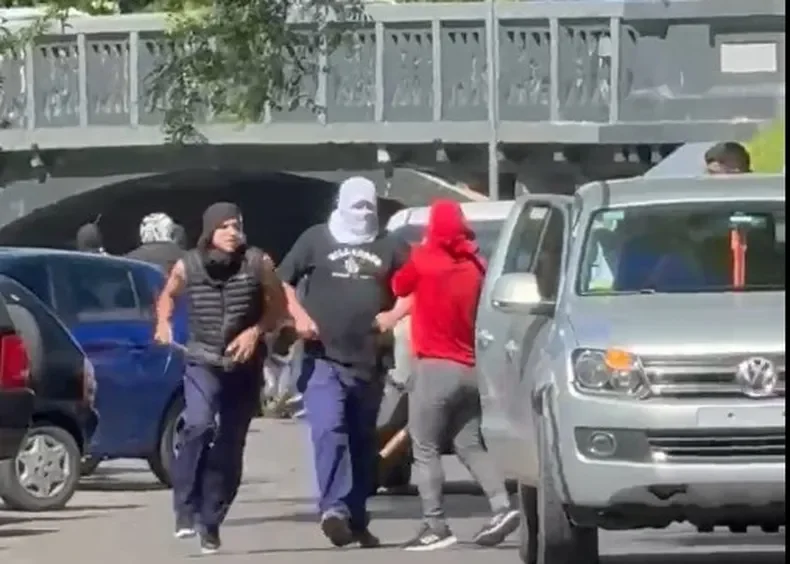 Así llegaron los violentos al Hospital San Roque