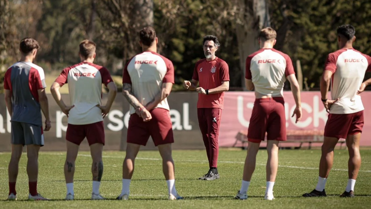 Eduardo Domínguez con todo definido para visitar a Newell's