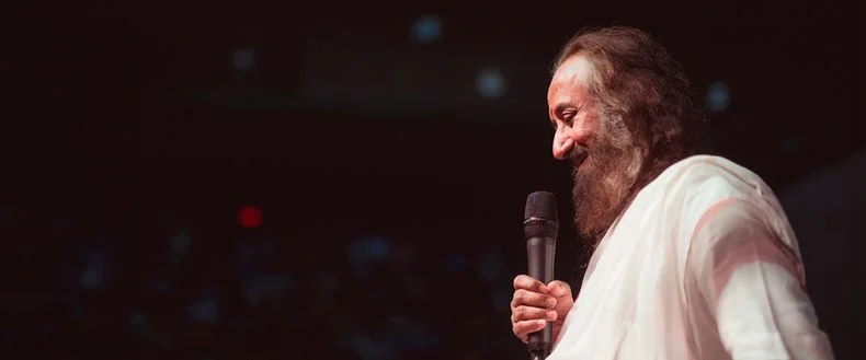 Concejal en La Plata impulsa un beneplácito por los 45 años de la organización liderada por Ravi Shankar sospechada de abusos