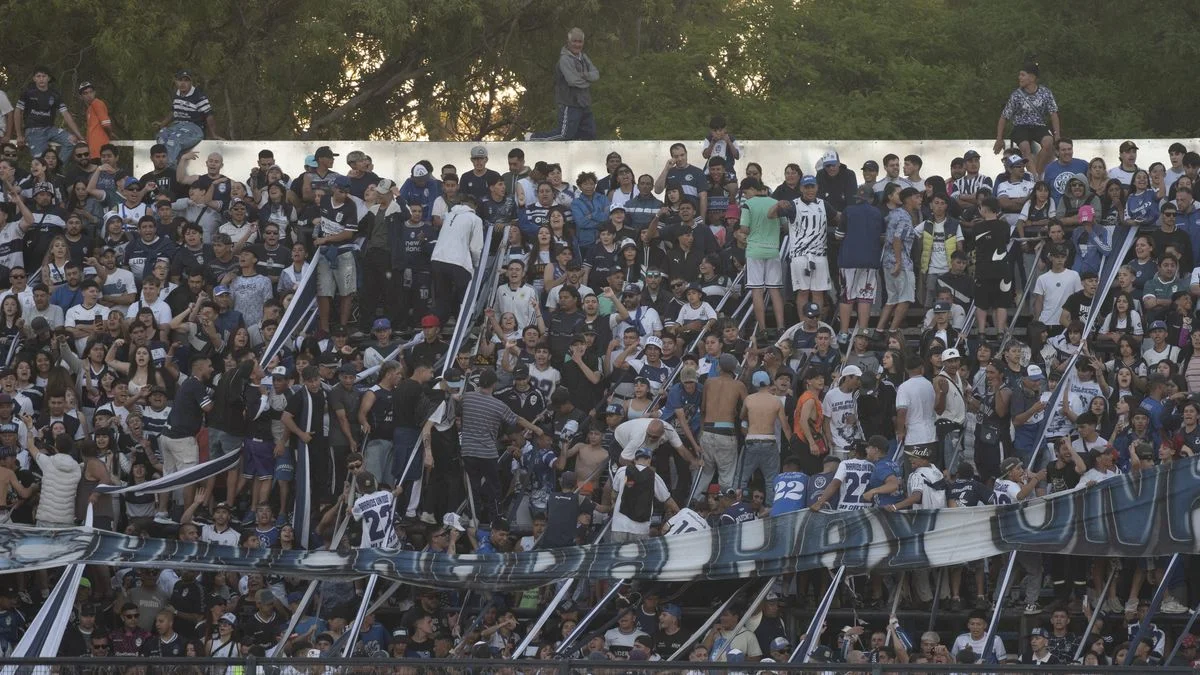 Gimnasia y un acierto en el Clásico Platense: el bono optativo