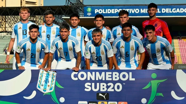 El once inicial de Argentina, con Valente Pierani y Juan Manuel Villalba como titulares.