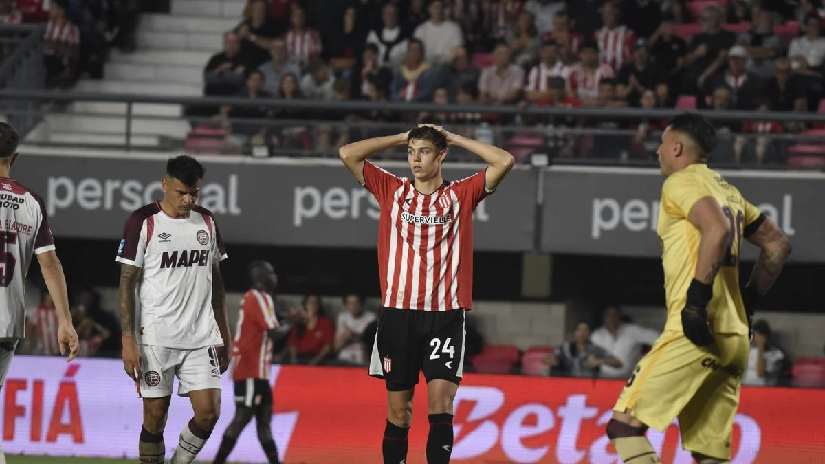 Estudiantes perdonó y pagó cara la derrota en el Estadio UNO