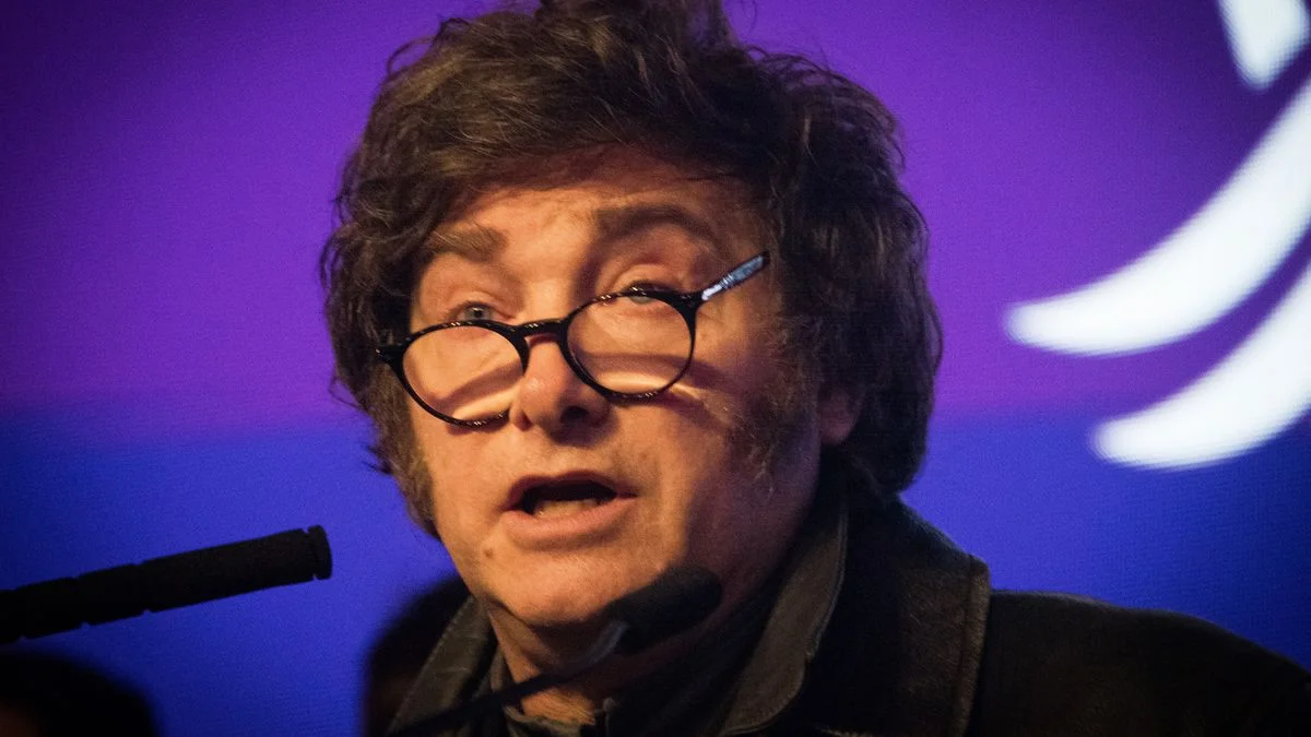 Milei suspendió su viaje al encuentro del VOX en España