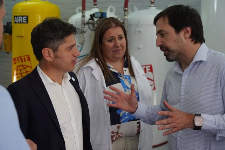Kicillof resignó dos leyes centrales que naufragaron en la interna peronista