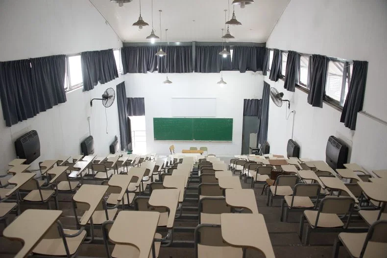 El viernes 23 habrá paro docente en la UNLP