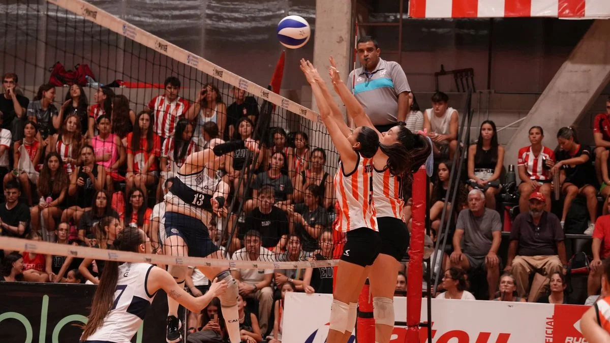 Estudiantes recibe a Gimnasia en la primera final de la Liga Argentina de Vóley