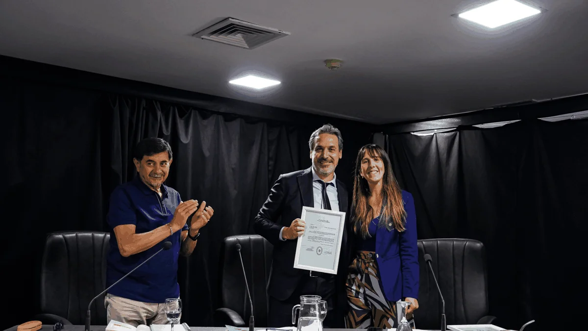 El Juez Alejo Ramos Padilla presentó el libro "Recuperar Malvinas"