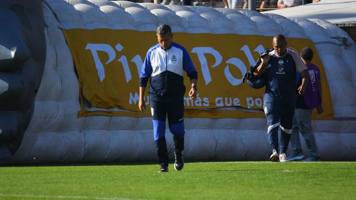 Diego Flores: "Me siento respaldado por los jugadores de Gimnasia y los dirigentes"