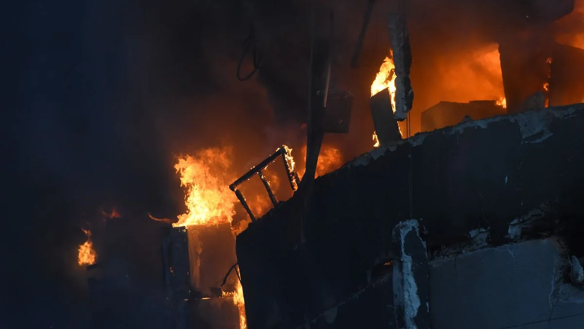 El depósito que se incendió en La Plata fue clausurado hace un mes