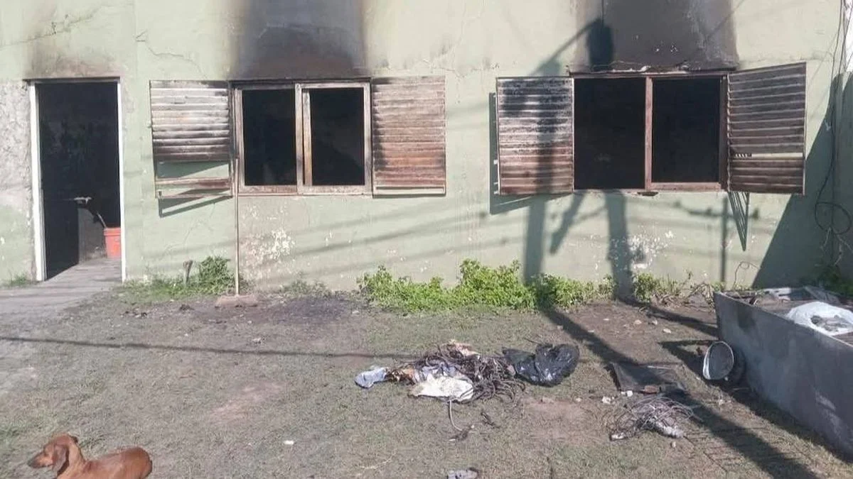 Una familia de Los Hornos perdió todo en un incendio y necesitan ayuda