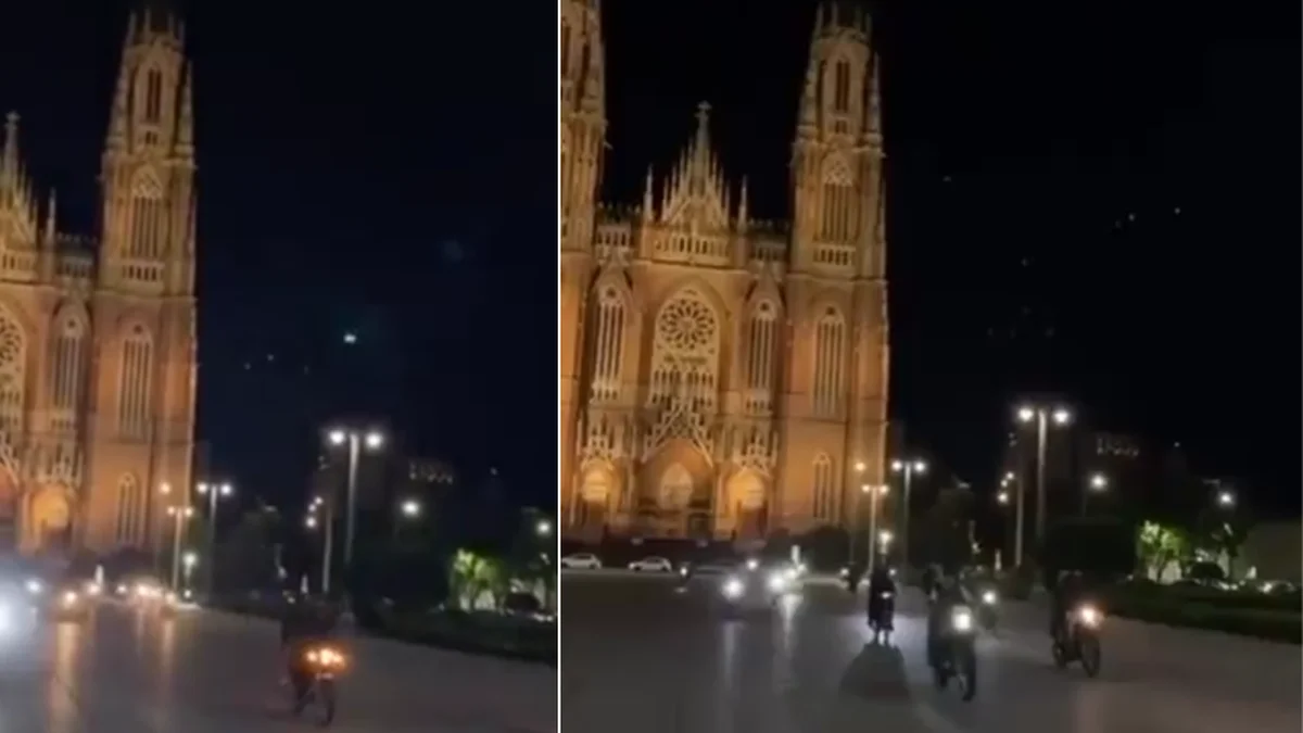 Caravana de motos irrumpió en Plaza Moreno