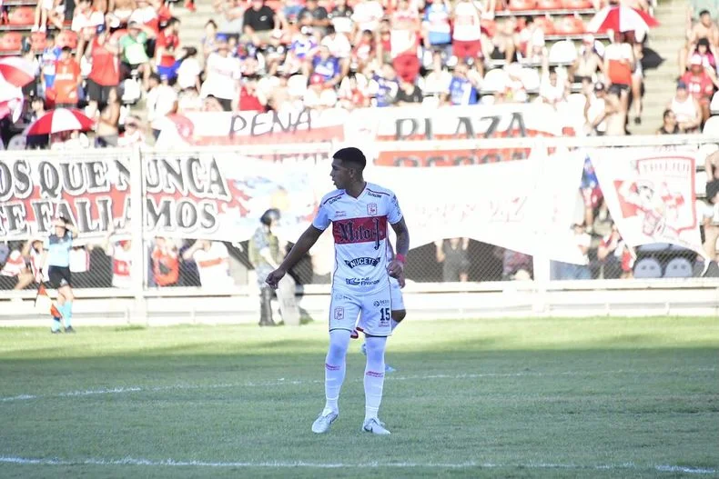 Thiago Lauro tenía contrato con Morón hasta finales de 2027