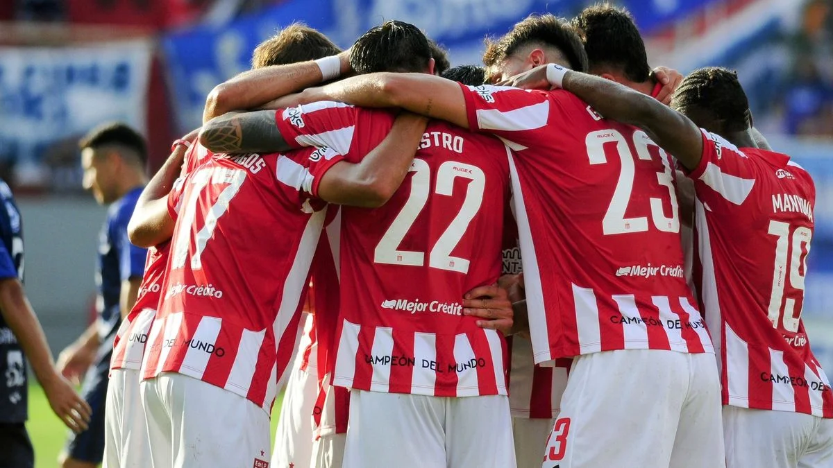 Estudiantes sufrió, transpiró pero ganó y pasó de ronda en Copa Argentina