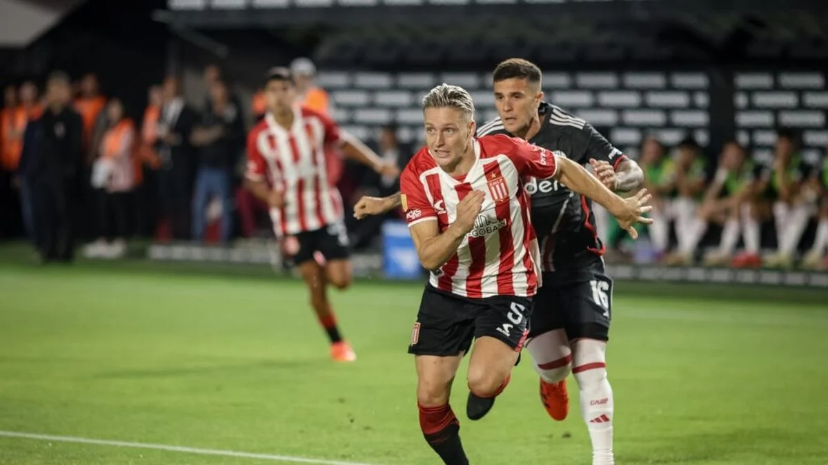 Estudiantes visita el Monumental buscando recuperar la punta
