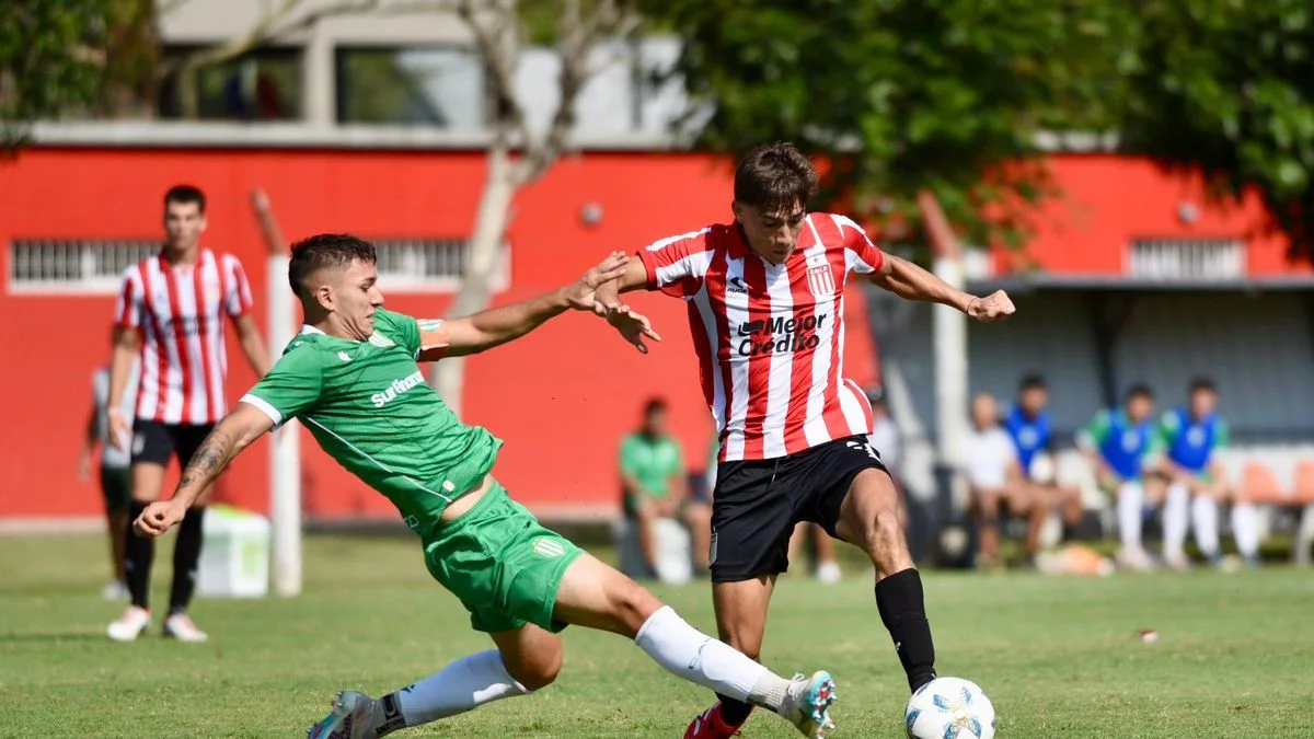 La Reserva de Estudiantes venció a Banfield en City Bell y continúa en lo más alto