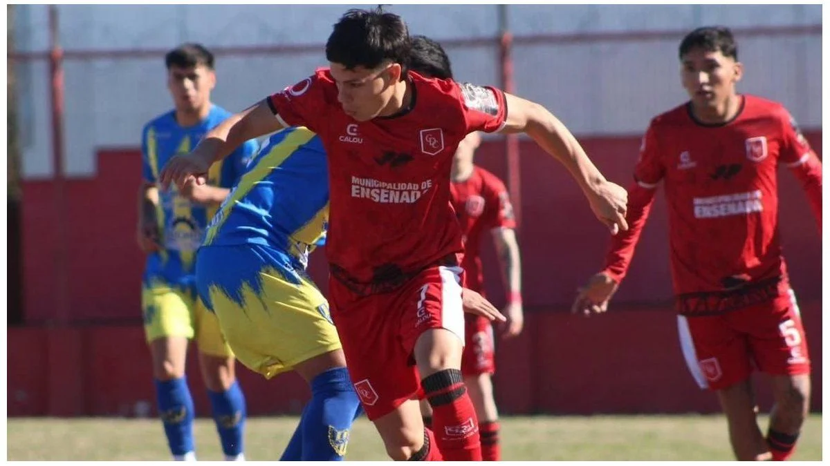 Cambaceres ganó y salvó la categoría en Ensenada