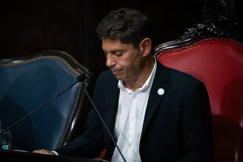La interna en el peronismo complica el plan de Kicillof mientras la oposición presiona