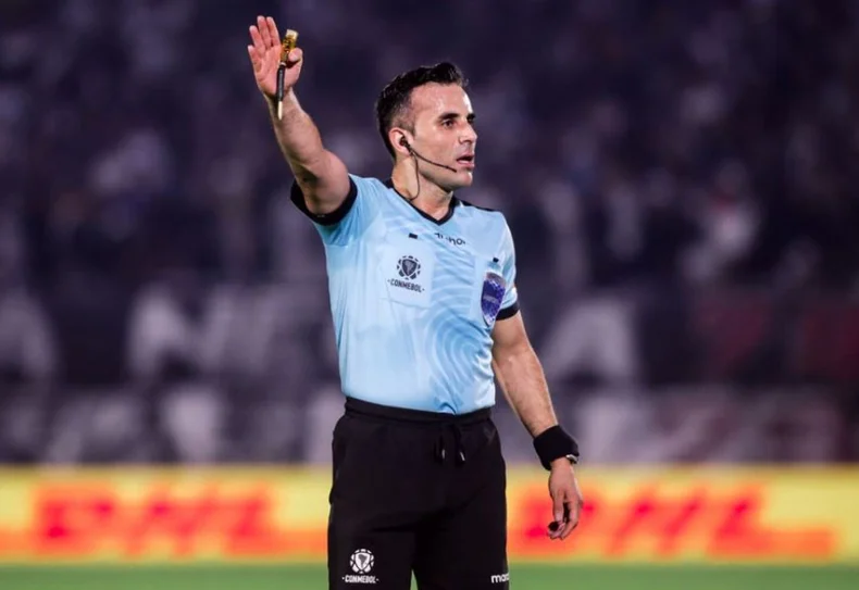 A N&eacute;stor Gorosito no le cay&oacute; bien la designaci&oacute;n del chileno Maza