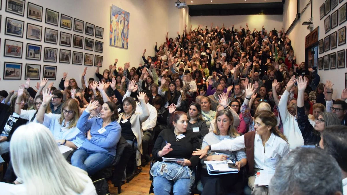 Un gremio docente no aceptó la oferta paritaria del Gobierno y anunció paro
