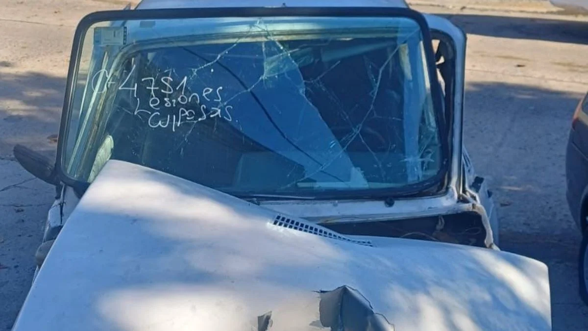 Ensenada: murió el conductor de un auto tras impactar contra una casa